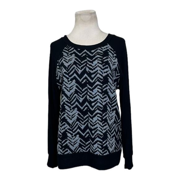Le Lis black gray front chevron knit long sleeves sweater size M - Picture 1 of 11